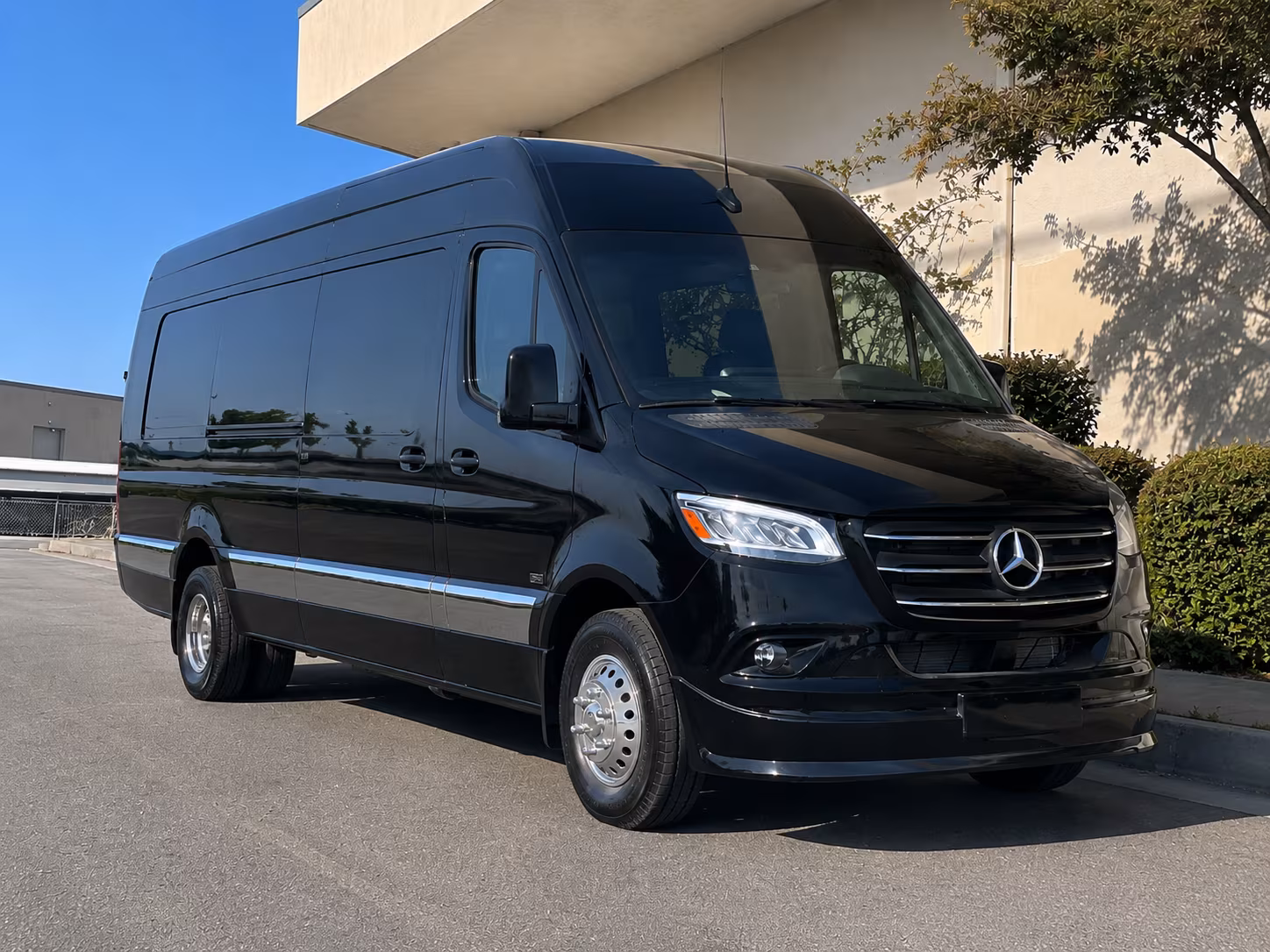 farmington hills sporting event transportation onboard