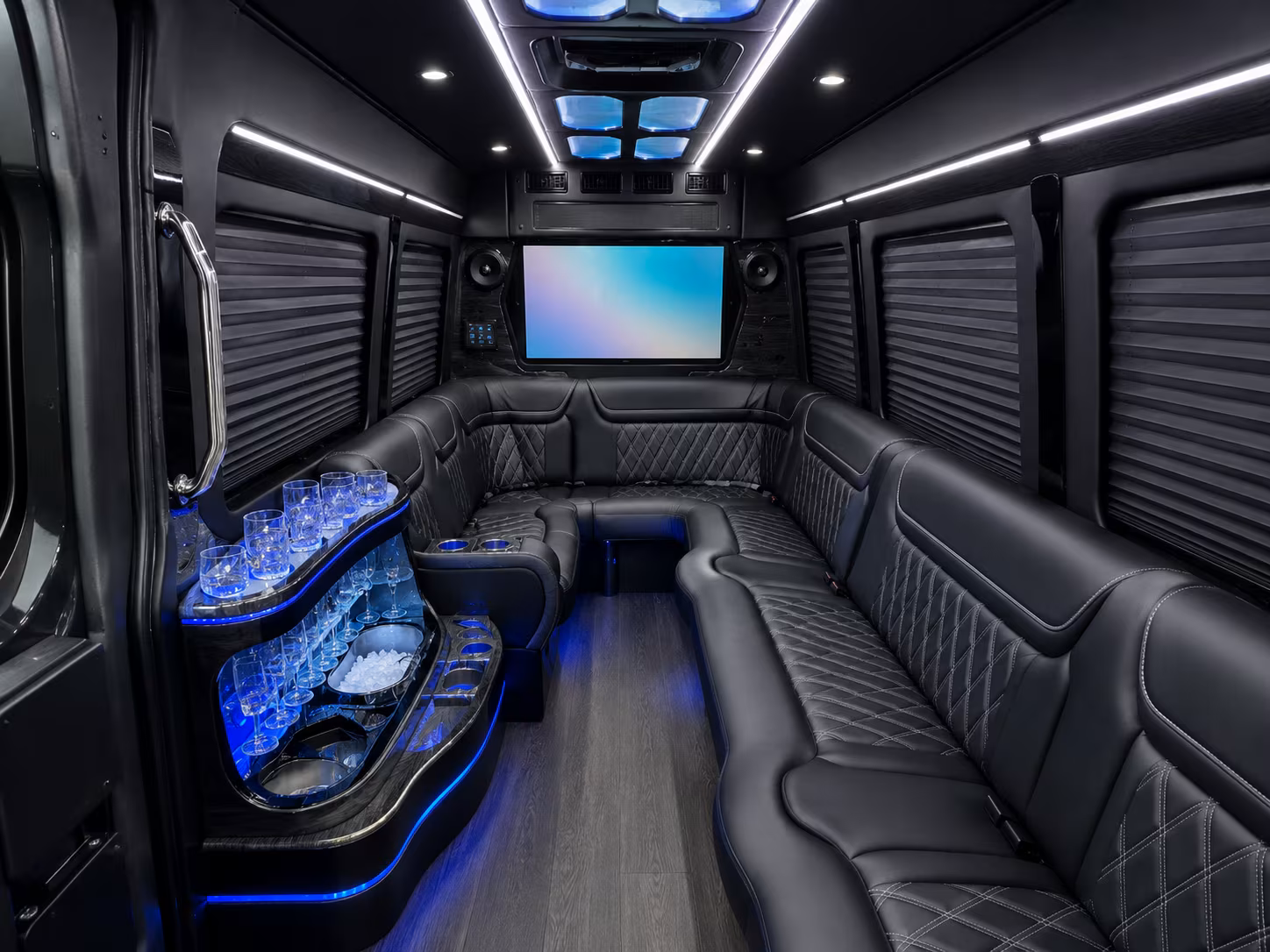 farmingtonhillscharterbuscompany com connects you to concert and nightlife transportation from farmington hills