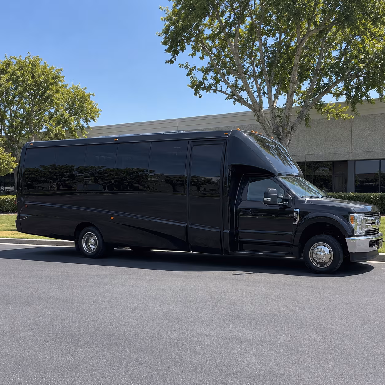 novi bus rentals